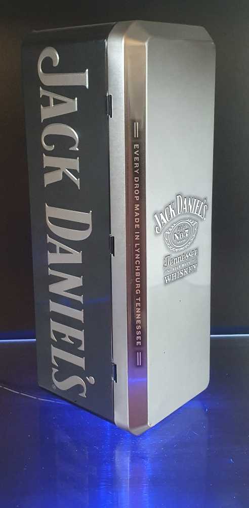 Jahresdose Voll Evo - Jack Daniels Distillery (700 mL) alcohol collectible [Barcode 5099873045947] - Main Image 4