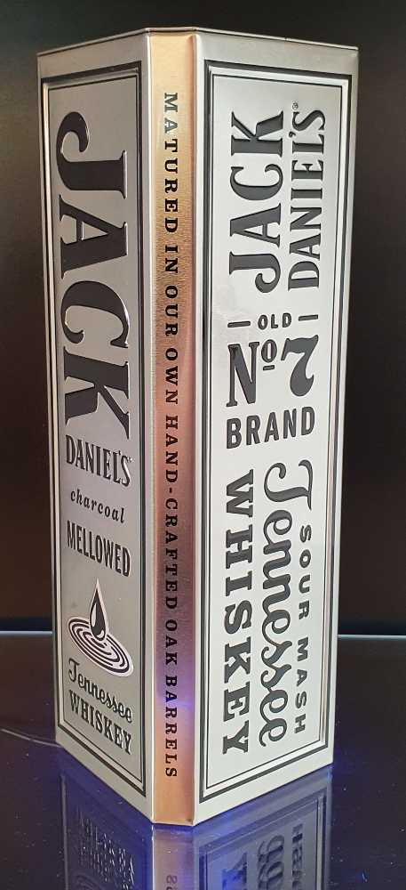 Jahresdose Leer Blacklabel - Jack Daniels Distillery alcohol collectible [Barcode 4092813045947] - Main Image 2