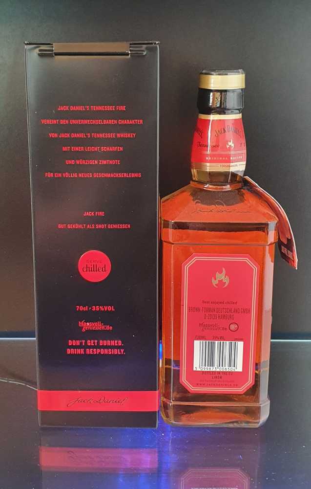 Jahresdose Voll Fire - Jack Daniels Distillery (700 mL) alcohol collectible - Main Image 4