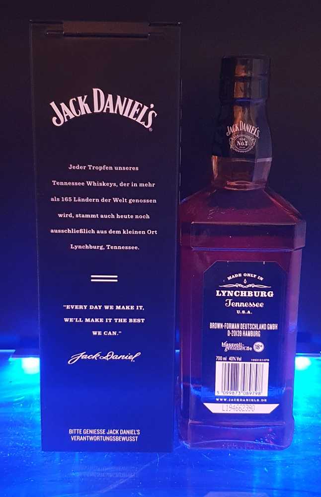 Jahresdose Voll Blacklabel - Jack Daniels Distillery (700 mL) alcohol collectible [Barcode 5099873045947] - Main Image 4