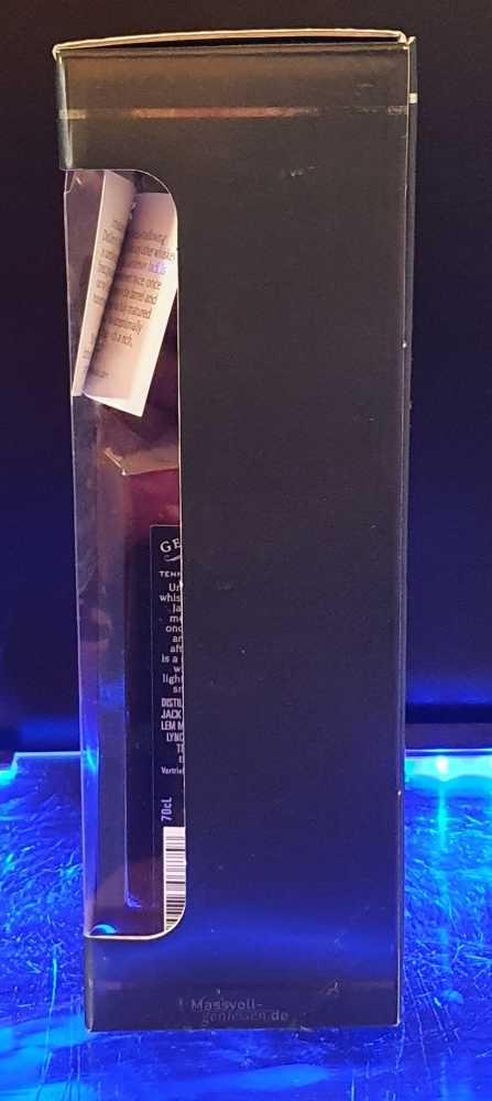 Gentleman Jack Shaker 4th - Jack Daniels Distillery (700 mL) alcohol collectible [Barcode 4013400505125] - Main Image 2