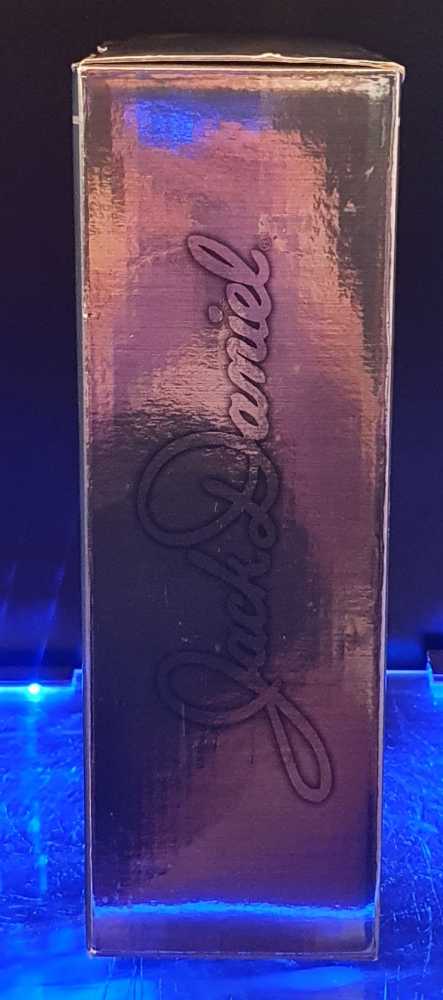 Gentleman Jack Shaker 4th - Jack Daniels Distillery (700 mL) alcohol collectible [Barcode 4013400505125] - Main Image 3