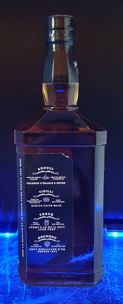 Black Label - Jack Daniels Distillery (1.14 L) alcohol collectible [Barcode 082184080900] - Main Image 2