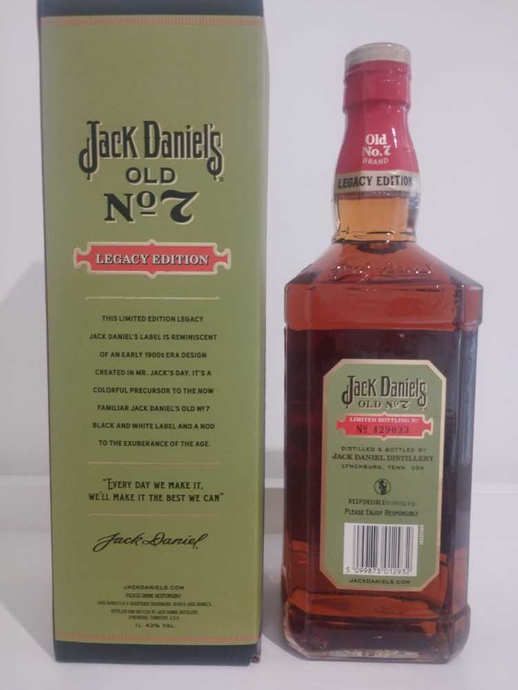 Legacy Edition 1  (700 mL) alcohol collectible - Main Image 2