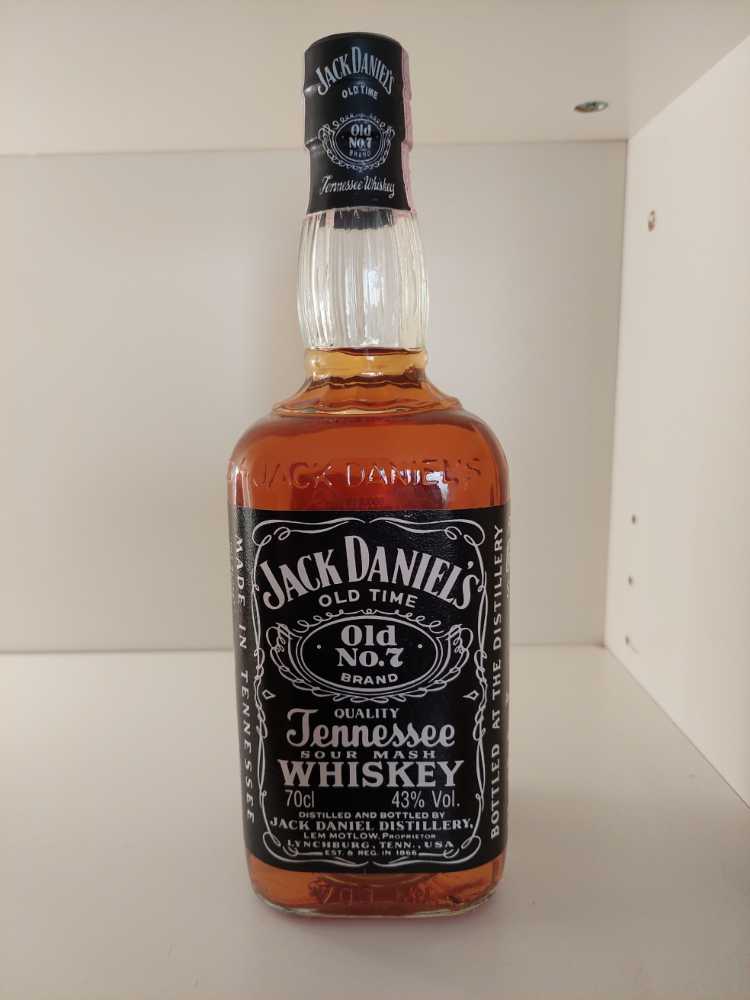 LIQUOR : Single Barrel Barrel Proof (b)