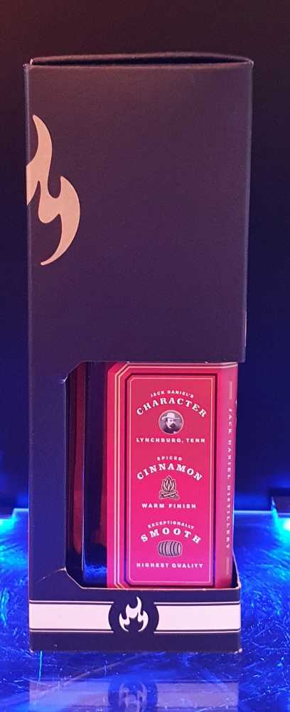 Fire Klein & Glas - Jack Daniels Distillery (350 mL) alcohol collectible [Barcode 5099873221389] - Main Image 3