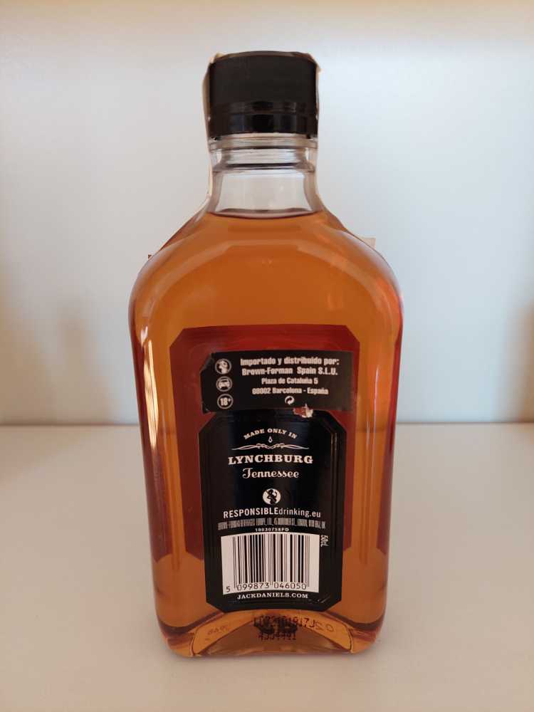 Black Label PET  (500 mL) alcohol collectible - Main Image 2
