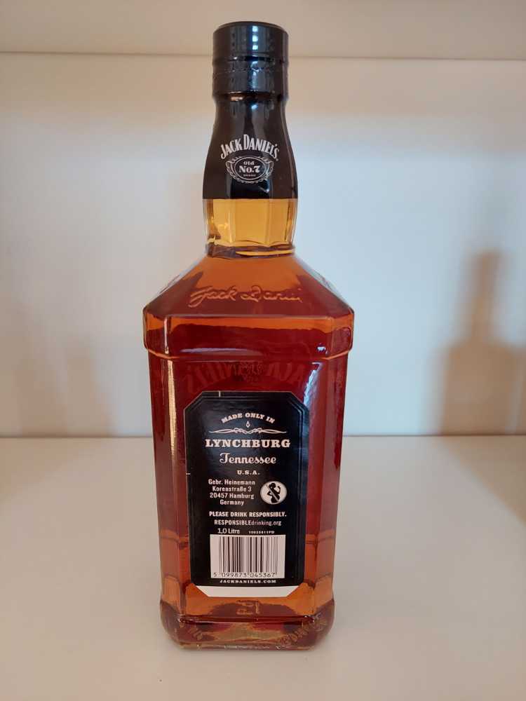 Black Label  (1000 mL) alcohol collectible - Main Image 2