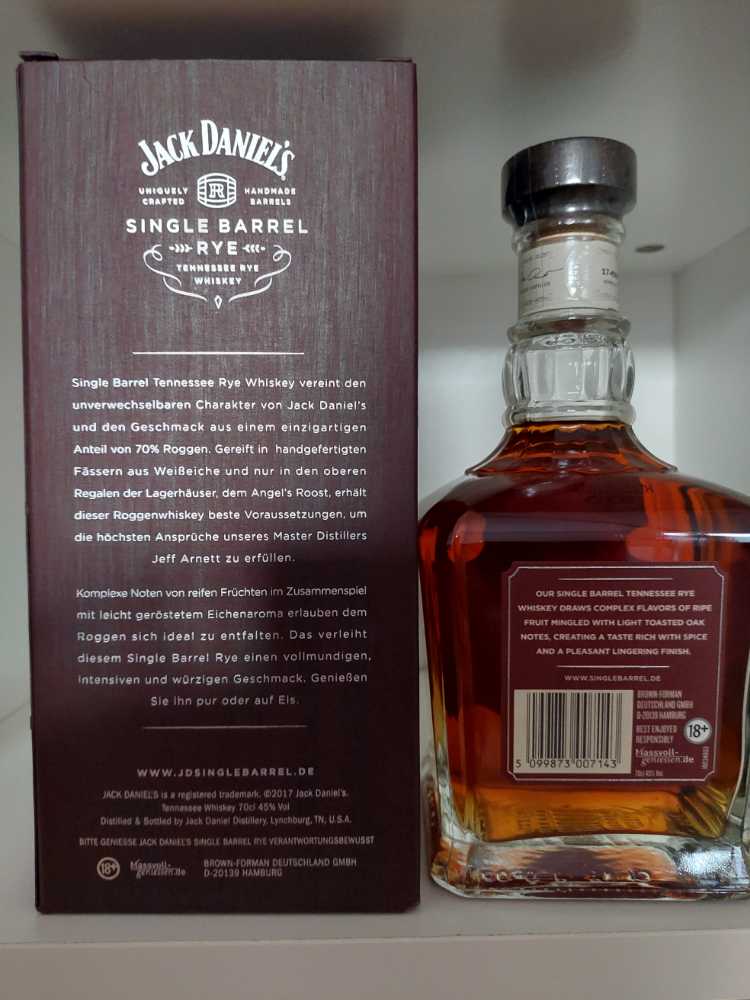 Single Barrel Rye  (700 mL) alcohol collectible - Main Image 2