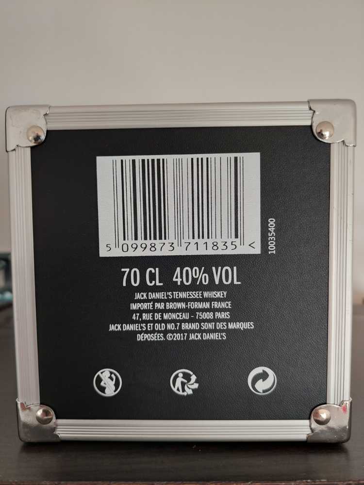 Flightcase Frankreich  (700 mL) alcohol collectible - Main Image 3