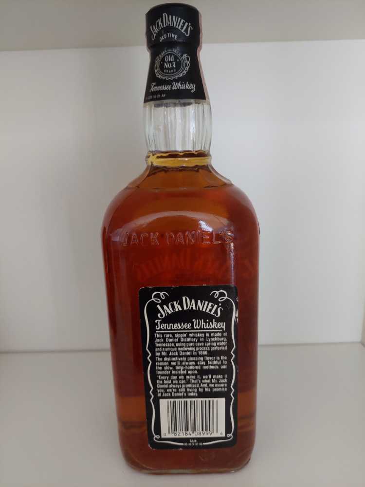 Black Label  (1 L) alcohol collectible - Main Image 2