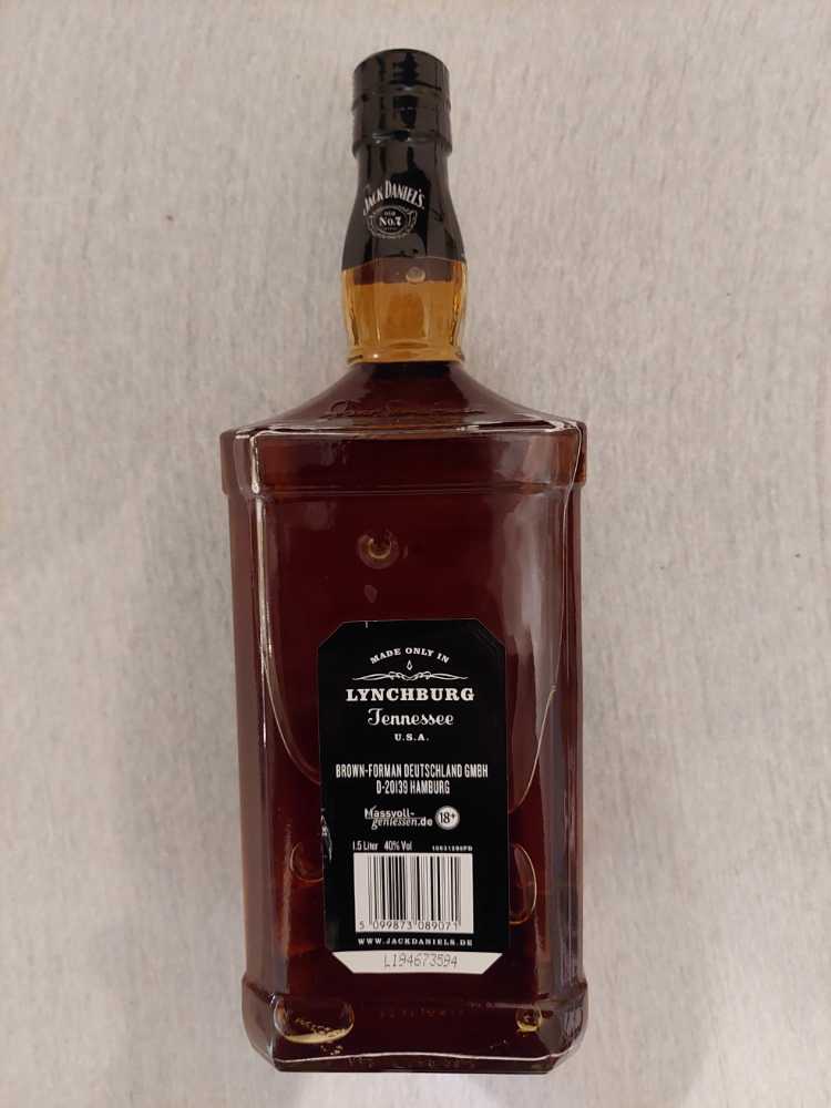 Black Label   (1500 mL) alcohol collectible - Main Image 2