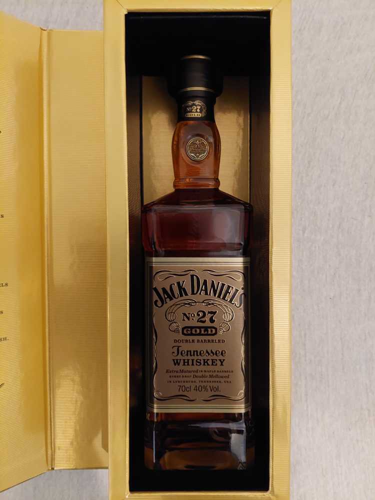 Gold 27   (700 mL) alcohol collectible - Main Image 2