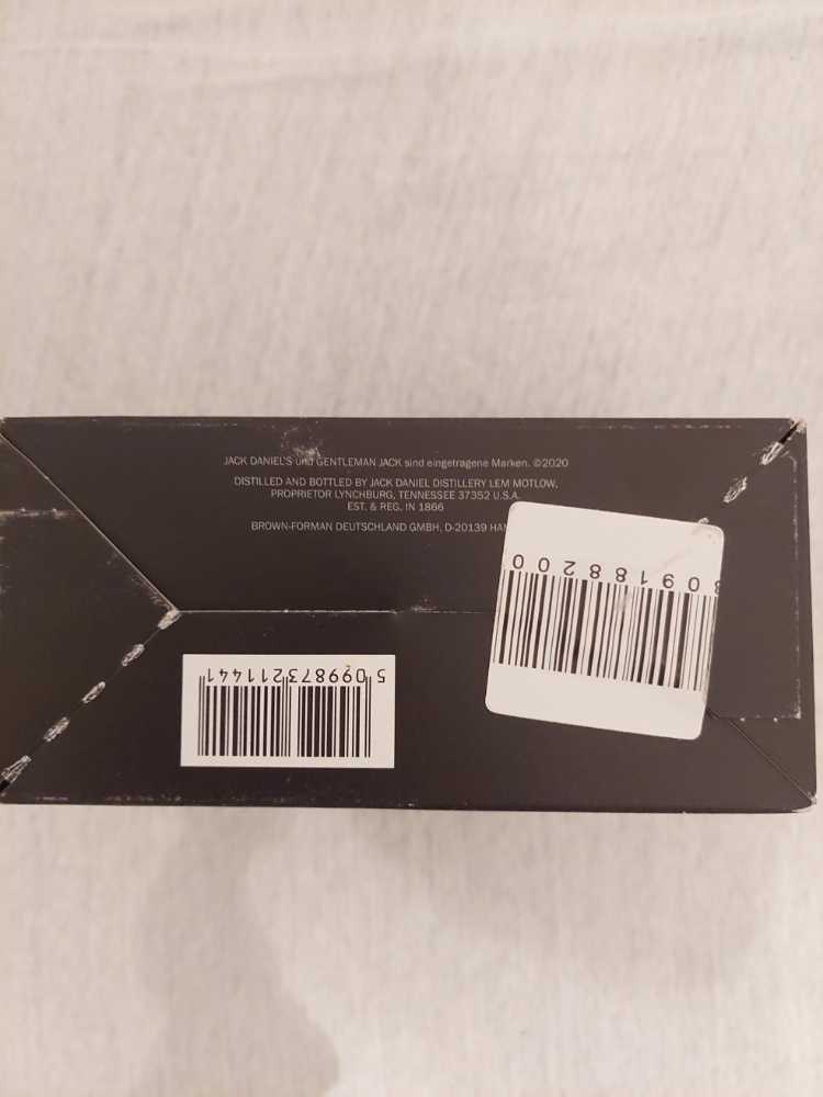 Gentleman Jack Set  (200 mL) alcohol collectible - Main Image 3