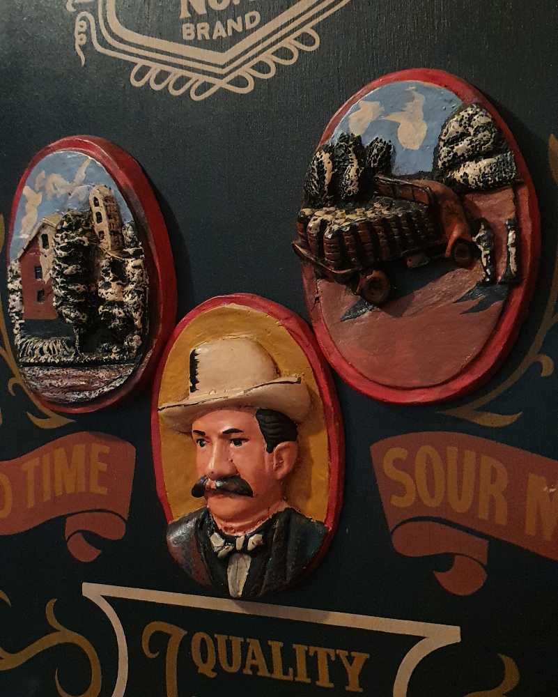 Holzschild Mit 3D Emblemen - Jack Daniels Distillery alcohol collectible - Main Image 2