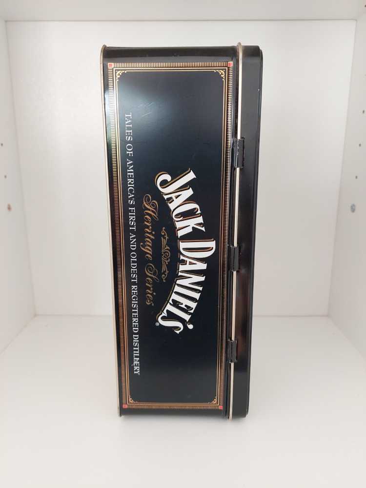 Dose USA Heritage Series Third  (700 mL) alcohol collectible - Main Image 3