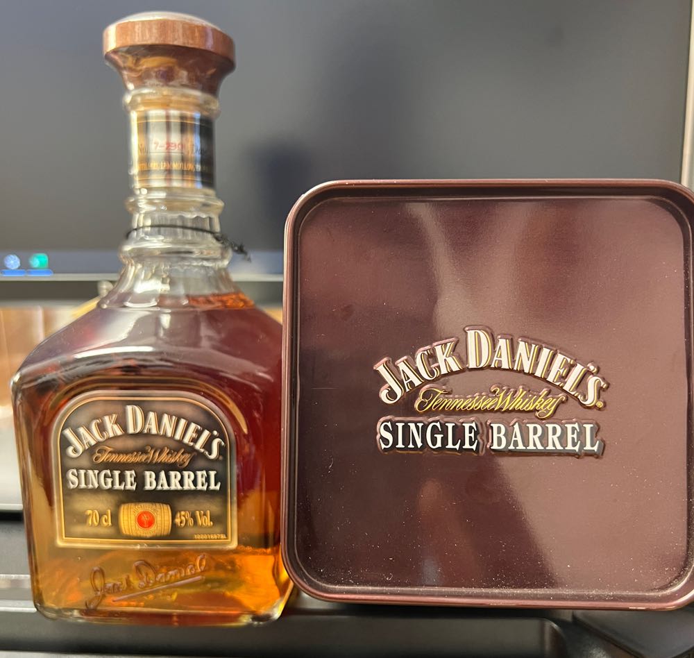 Single Barrel Brown Metal Tin 2007 - Jack Daniel’s Distillery, Lynchburg, TN (700 mL) alcohol collectible [Barcode 5099873088654] - Main Image 3