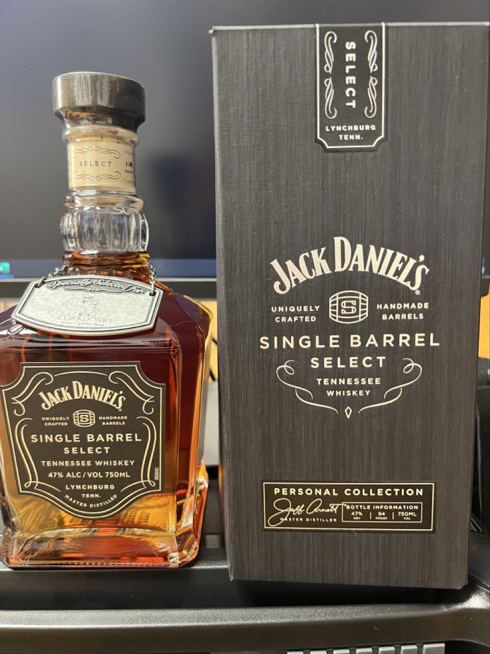 Back The Blue - Jack Daniel’s Distillery, Lynchburg, TN (750 mL) alcohol collectible [Barcode 082184004289] - Main Image 2