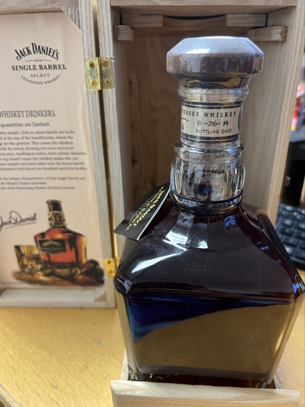 Single Barrel Wooden Box 2014 - Jack Daniel’s Distillery, Lynchburg, TN (700 mL) alcohol collectible - Main Image 3