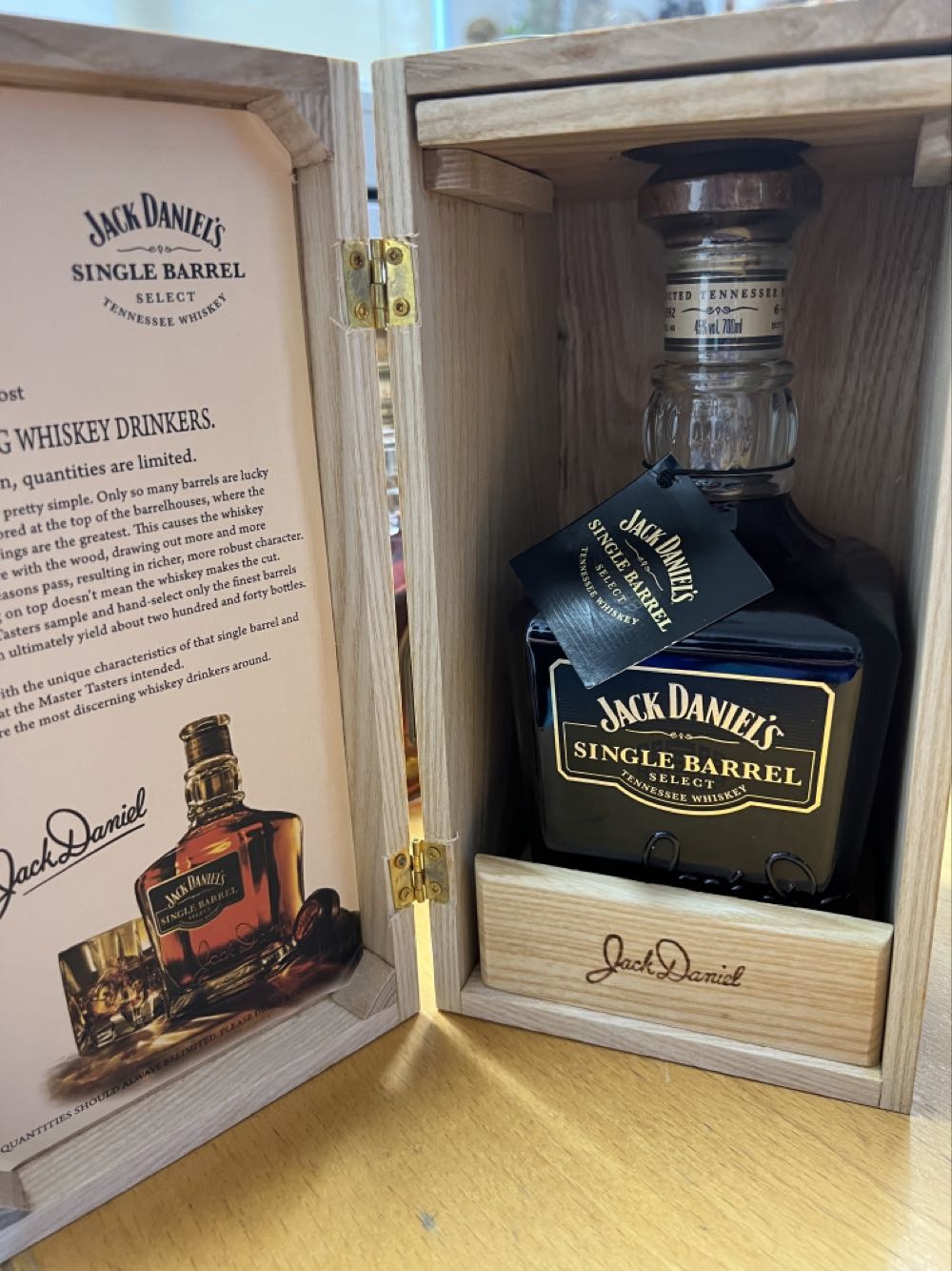 Single Barrel Wooden Box 2014 - Jack Daniel’s Distillery, Lynchburg, TN (700 mL) alcohol collectible - Main Image 4