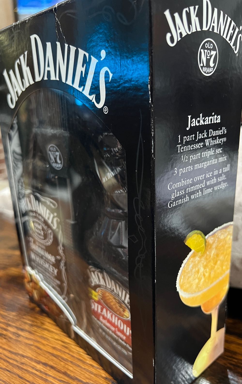 Set Black Label BBQ Sauce - Jack Daniel’s Distillery, Lynchburg, TN (750 mL) alcohol collectible [Barcode 082184246733] - Main Image 4