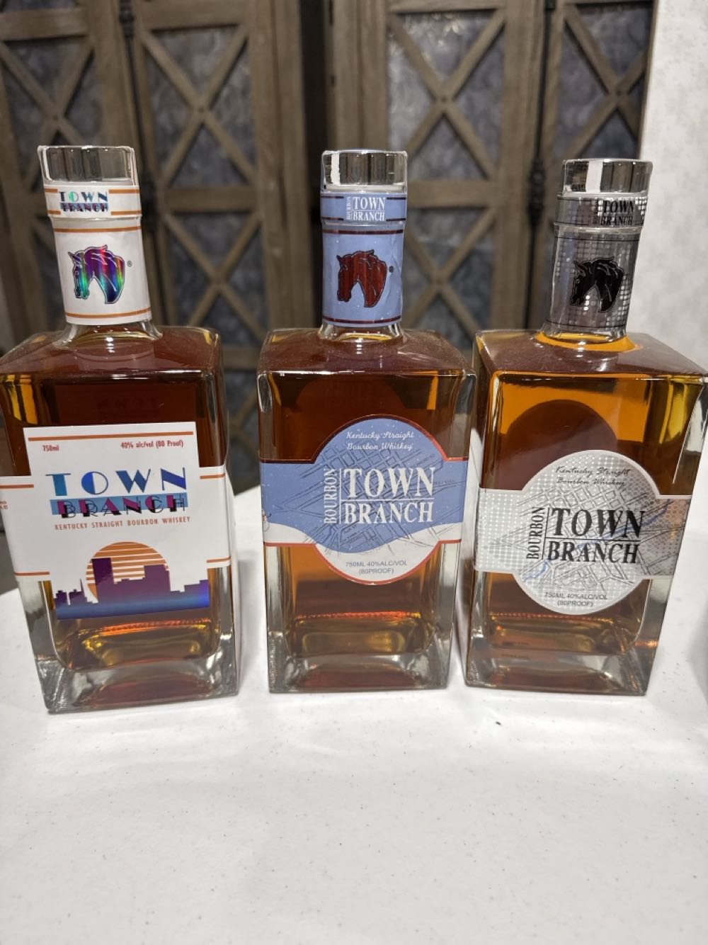 Town Branch Kentucky Straight Bourbon - Town Branch Distillery (750 mL) alcohol collectible [Barcode 747301018517] - Main Image 3