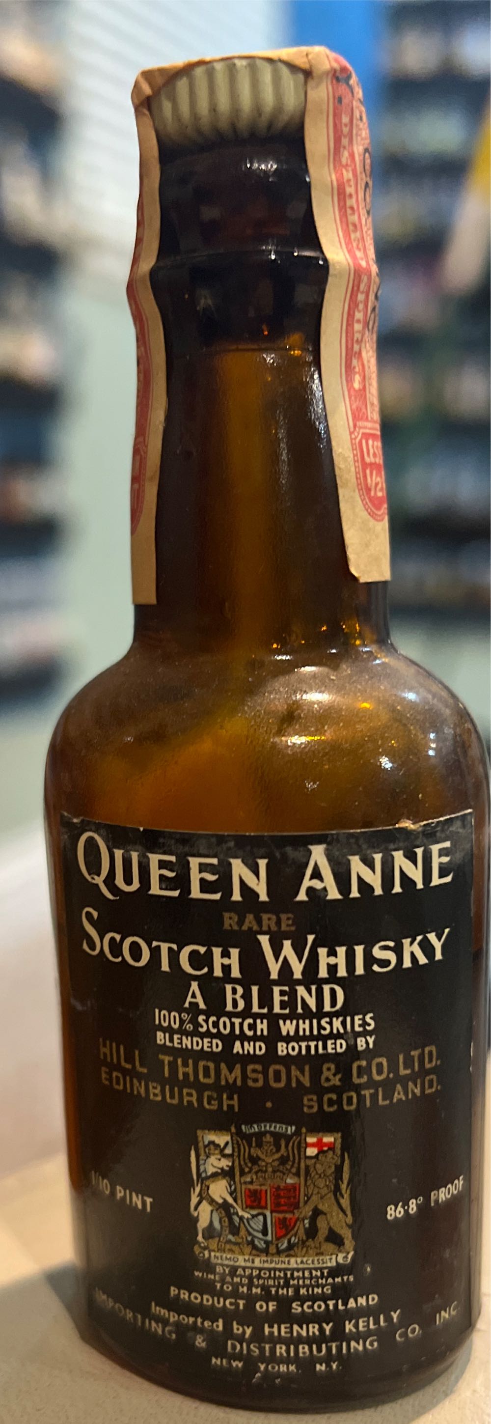 Queen Anne - Hill Thomson & Co. Ltd alcohol collectible - Main Image 4