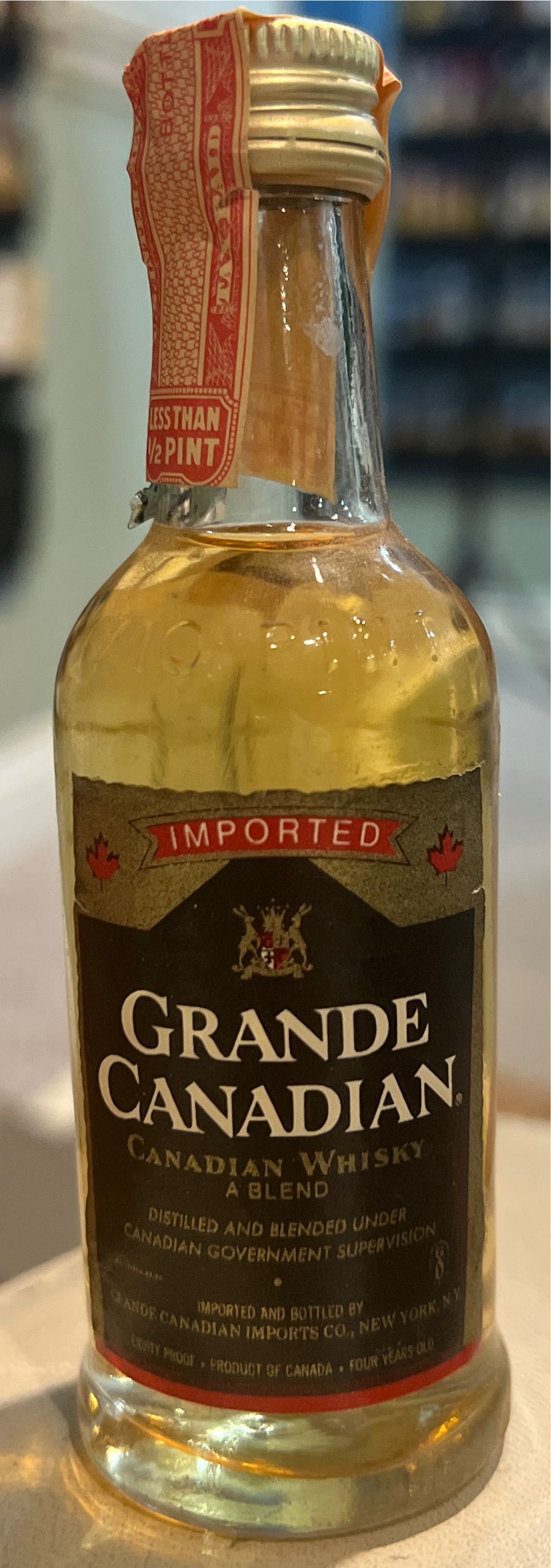 Grande Canadian  alcohol collectible - Main Image 3