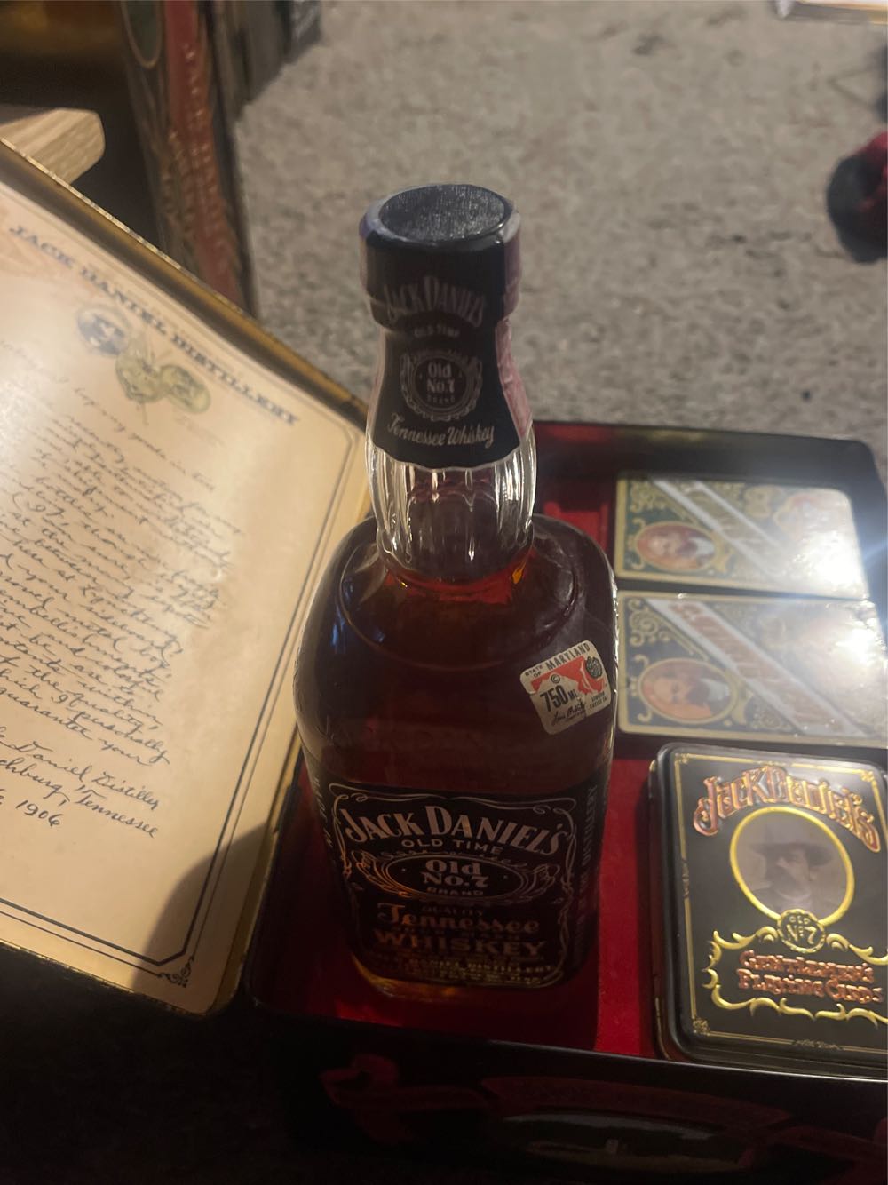 Tin - 1904 Gold Medal - Jack Daniel’s (750 mL) alcohol collectible - Main Image 3