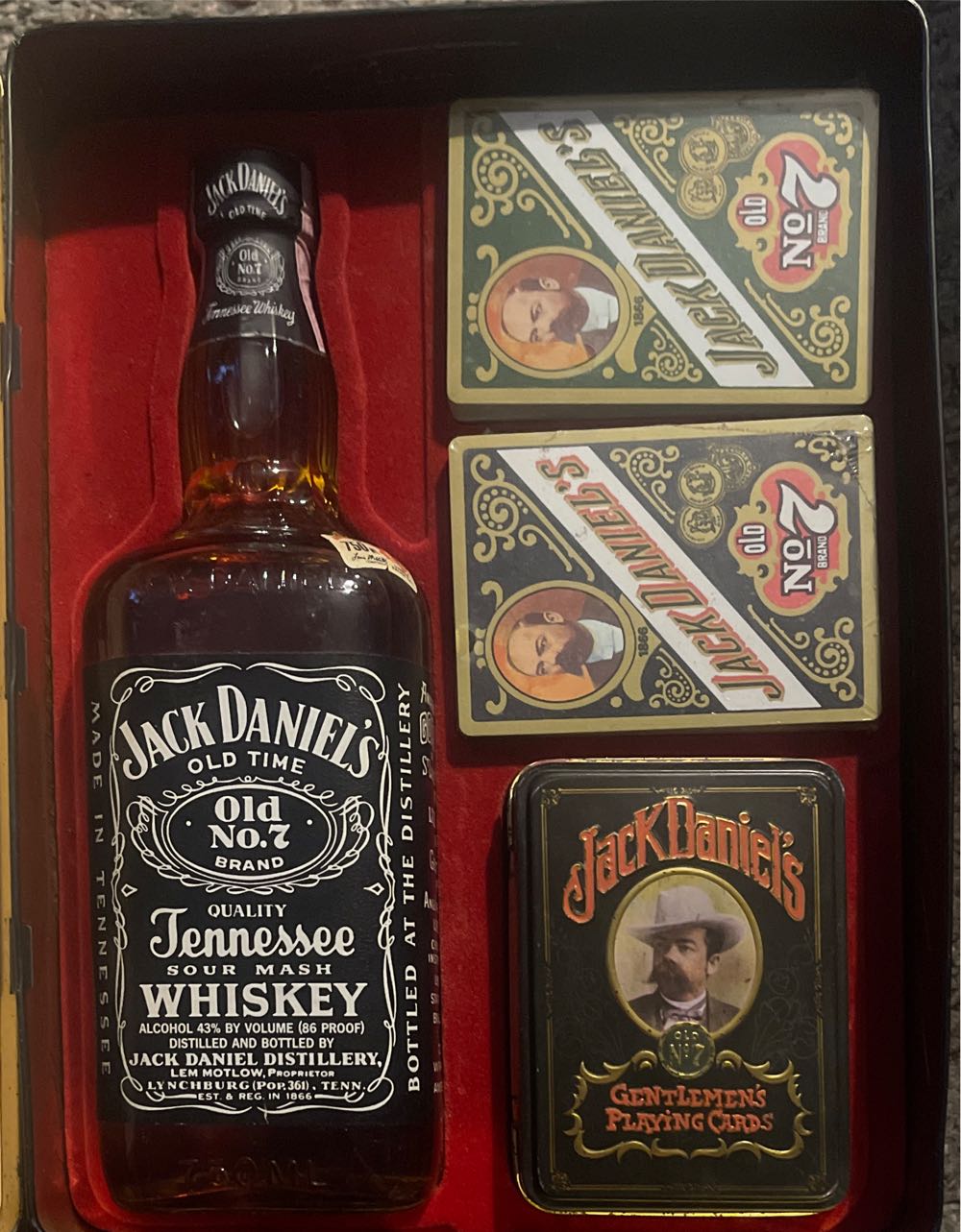 Tin - 1904 Gold Medal - Jack Daniel’s (750 mL) alcohol collectible - Main Image 4