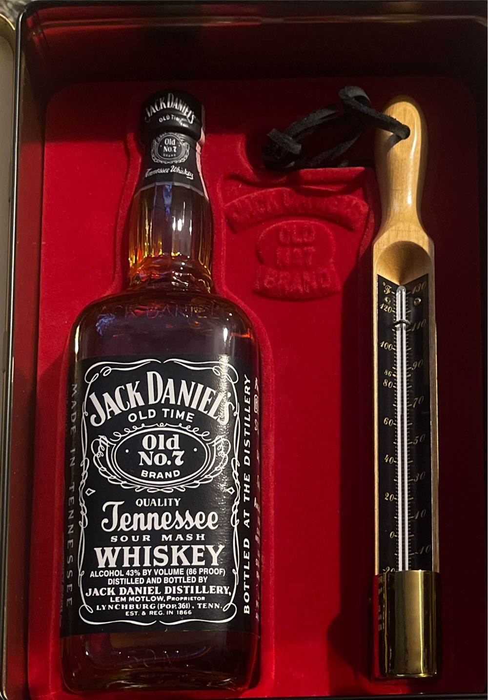 Tin - Jimmy Bedford Thermometer - Jack Daniel’s (750 mL) alcohol collectible - Main Image 3