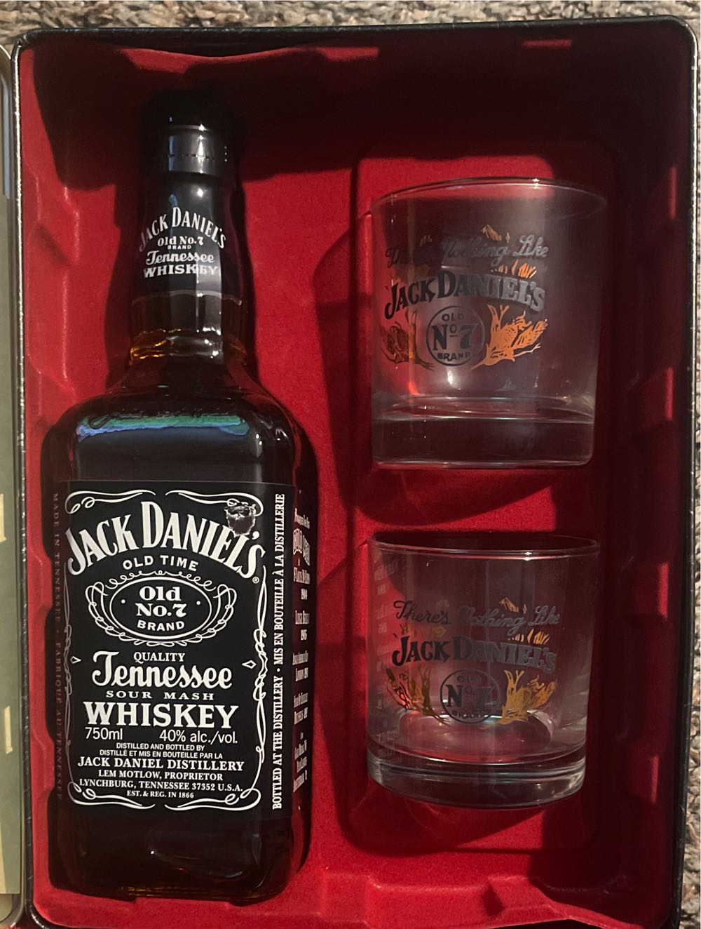 Tin - Black Label  - Jack Daniel’s (750 mL) alcohol collectible - Main Image 4