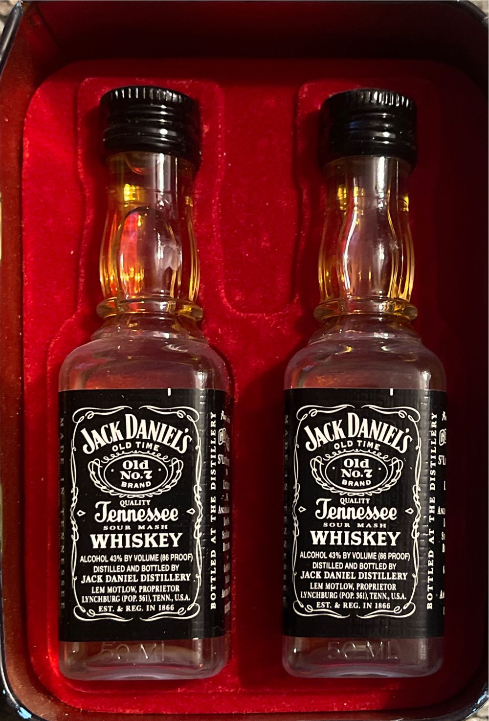 Tin - Mini 2 Plastic Shooters - Jack Daniel’s (50 mL) alcohol collectible - Main Image 2