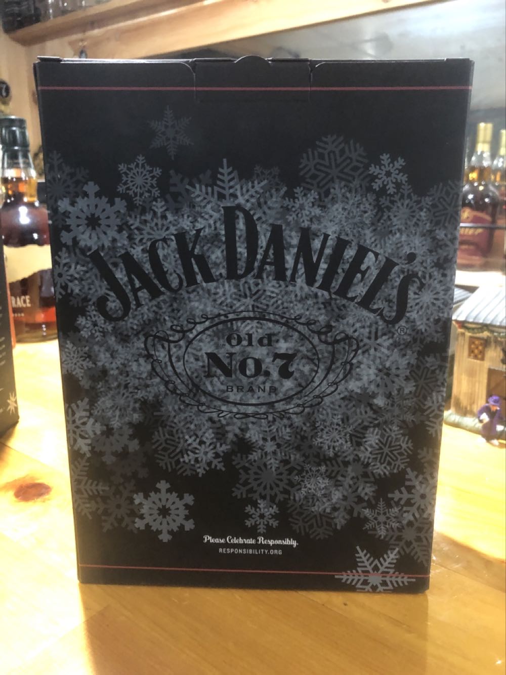 BOX SET : Black Label Holiday (c)  (750 mL) alcohol collectible - Main Image 2