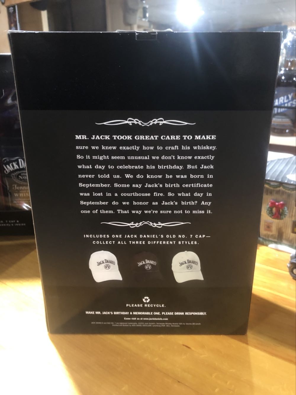 BOX SET : Black Label Hat (c)  (750 mL) alcohol collectible - Main Image 2