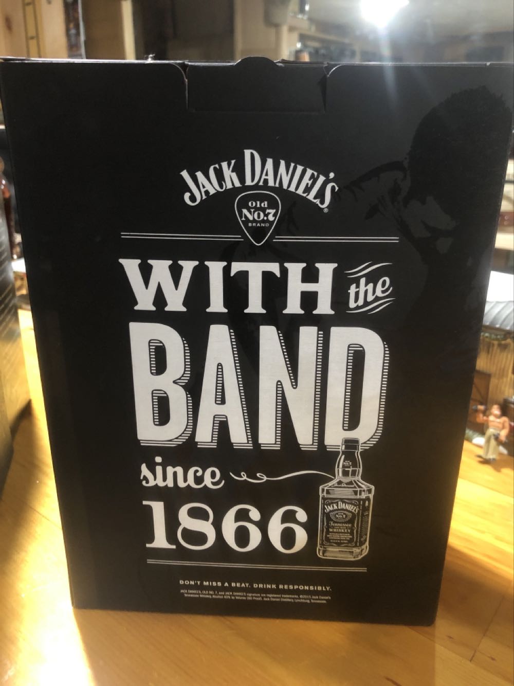 BOX SET : Black Label - Shots (a)  (750 mL) alcohol collectible - Main Image 2