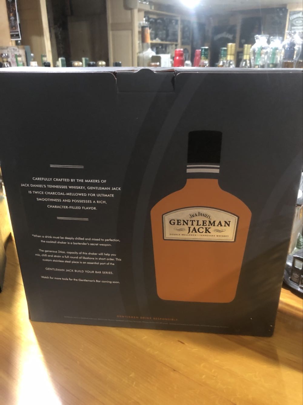 BOX SET : Gentleman 1.75  (1.75 L) alcohol collectible - Main Image 2