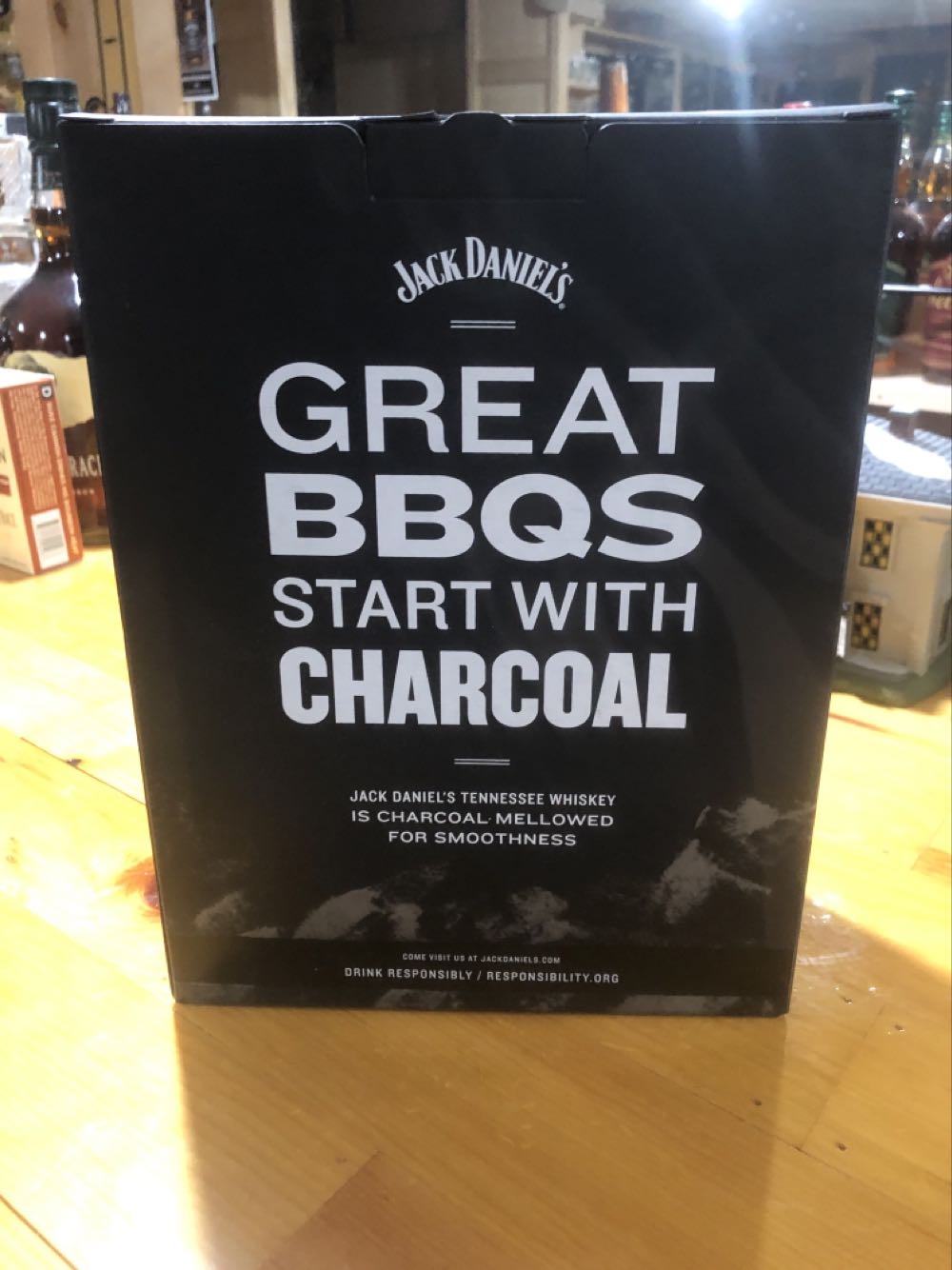 BOX SET : Black Label - Rocks (c)  (750 mL) alcohol collectible - Main Image 2