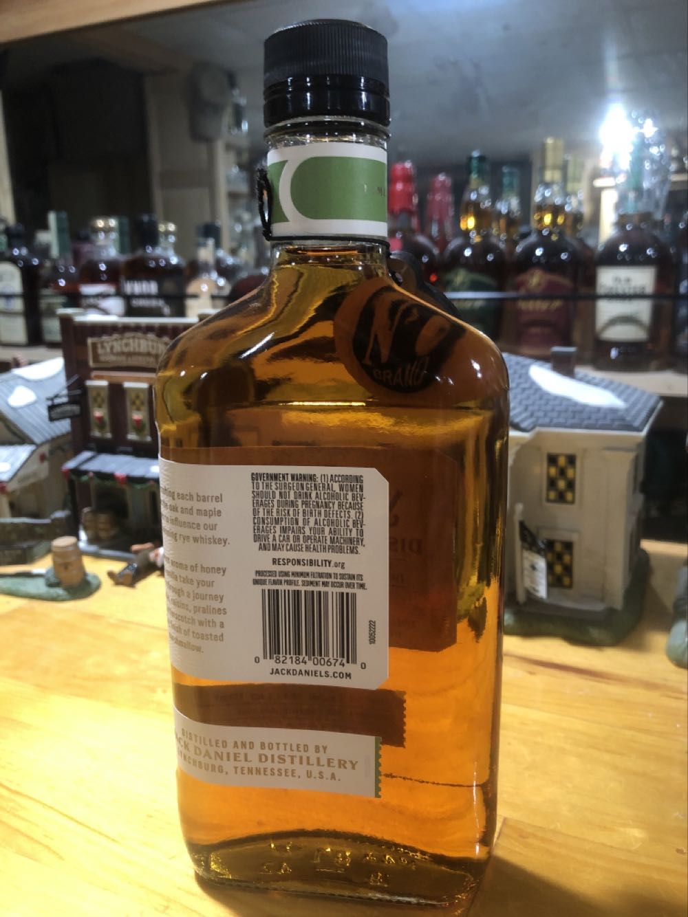 LIQUOR : Tasters #8  (375 mL) alcohol collectible - Main Image 2