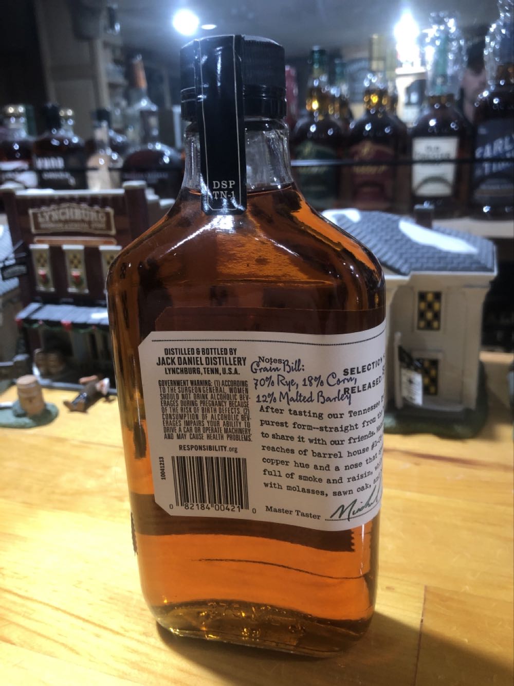 LIQUOR : Tasters #4  (375 mL) alcohol collectible - Main Image 2