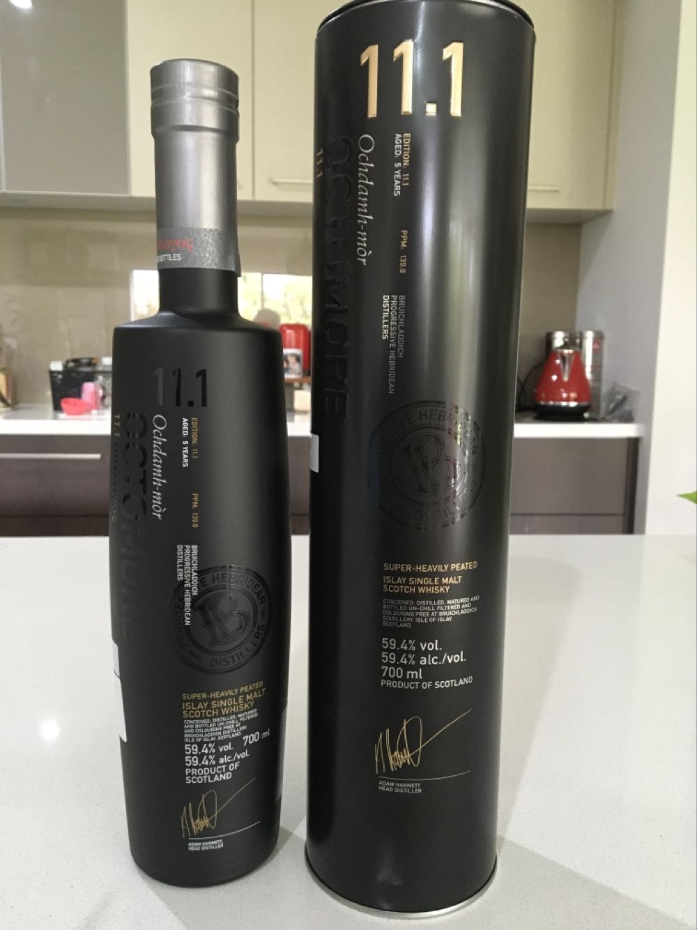 Octomore 11.1 - Islay (4 L) alcohol collectible [Barcode 5055807413541] - Main Image 2
