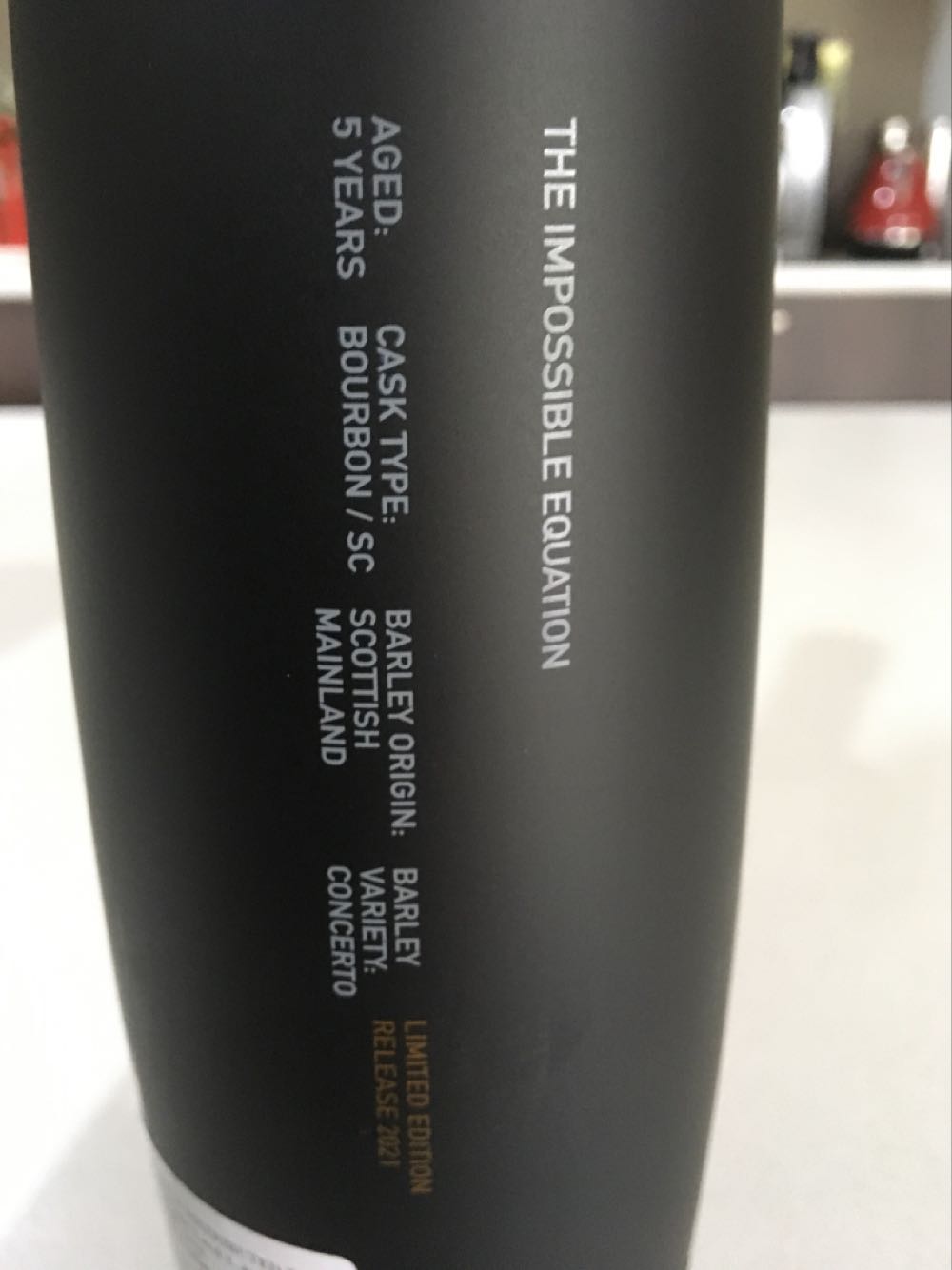 Bruichladdich Octomore 12.2 573% L.e. - Bruichladdich Distillery (700 mL) alcohol collectible [Barcode 5055807414807] - Main Image 4