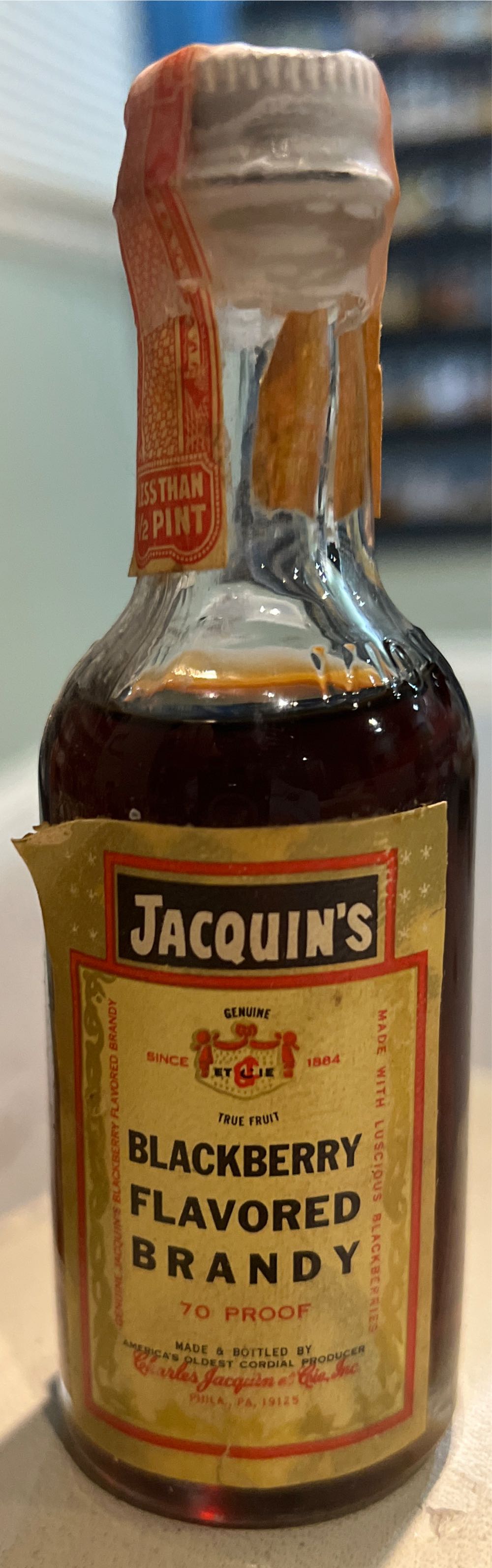 Jacquin’s - Charles Jacquin (110 L) alcohol collectible - Main Image 2