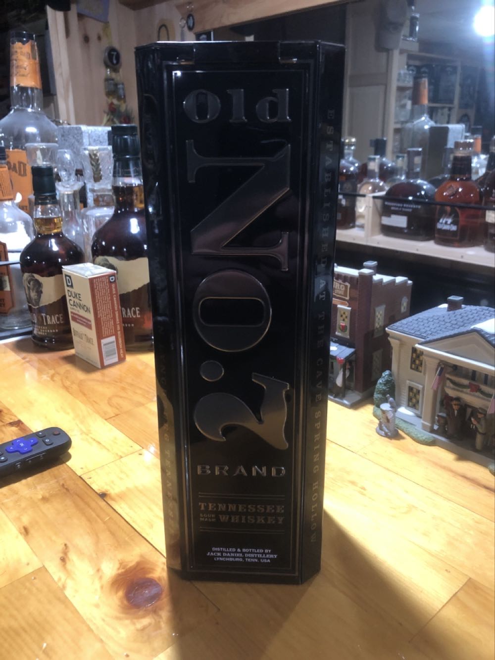 BOX SET : Black Lanel Tin 1.75  (1.75 L) alcohol collectible - Main Image 2