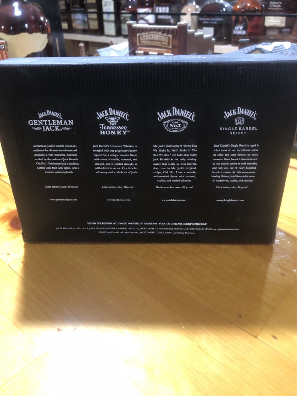 BOX SET MINI’S : Family (a)  (50 mL) alcohol collectible - Main Image 2