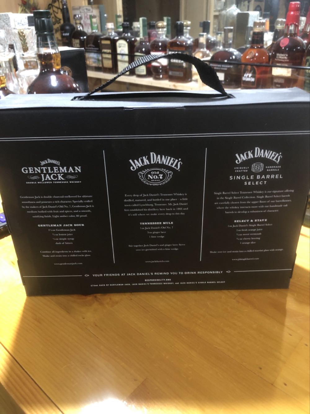 BOX SET : Family 375’s (a)  (375 mL) alcohol collectible - Main Image 2