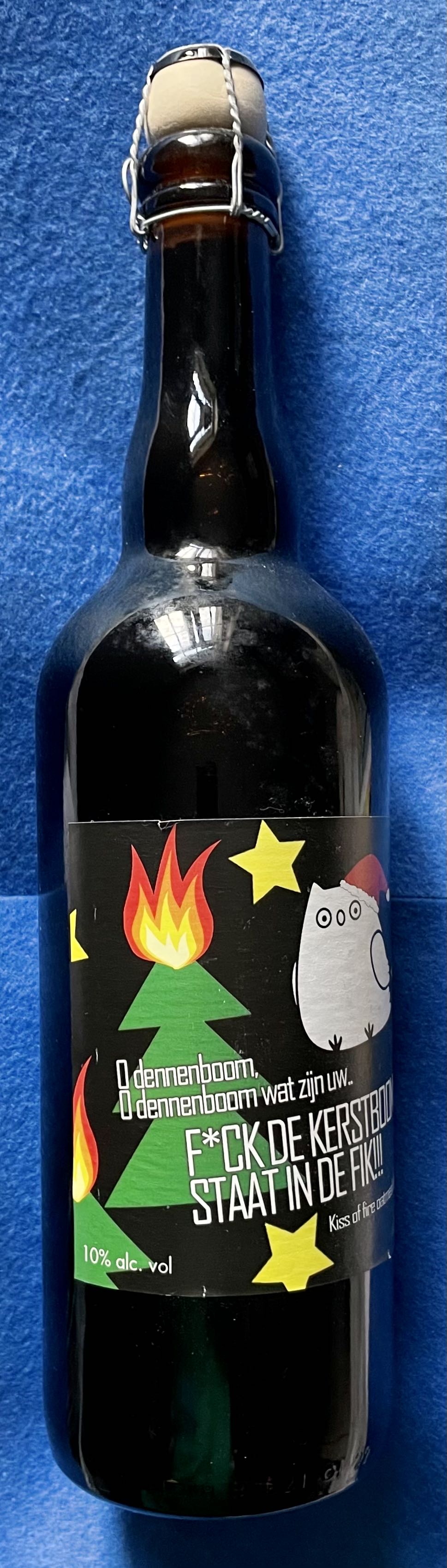 F*ck De Kerstboom Staat In De Fik!!! - Uiltje Brewing Company (750 mL) alcohol collectible [Barcode 8717953229502] - Main Image 3