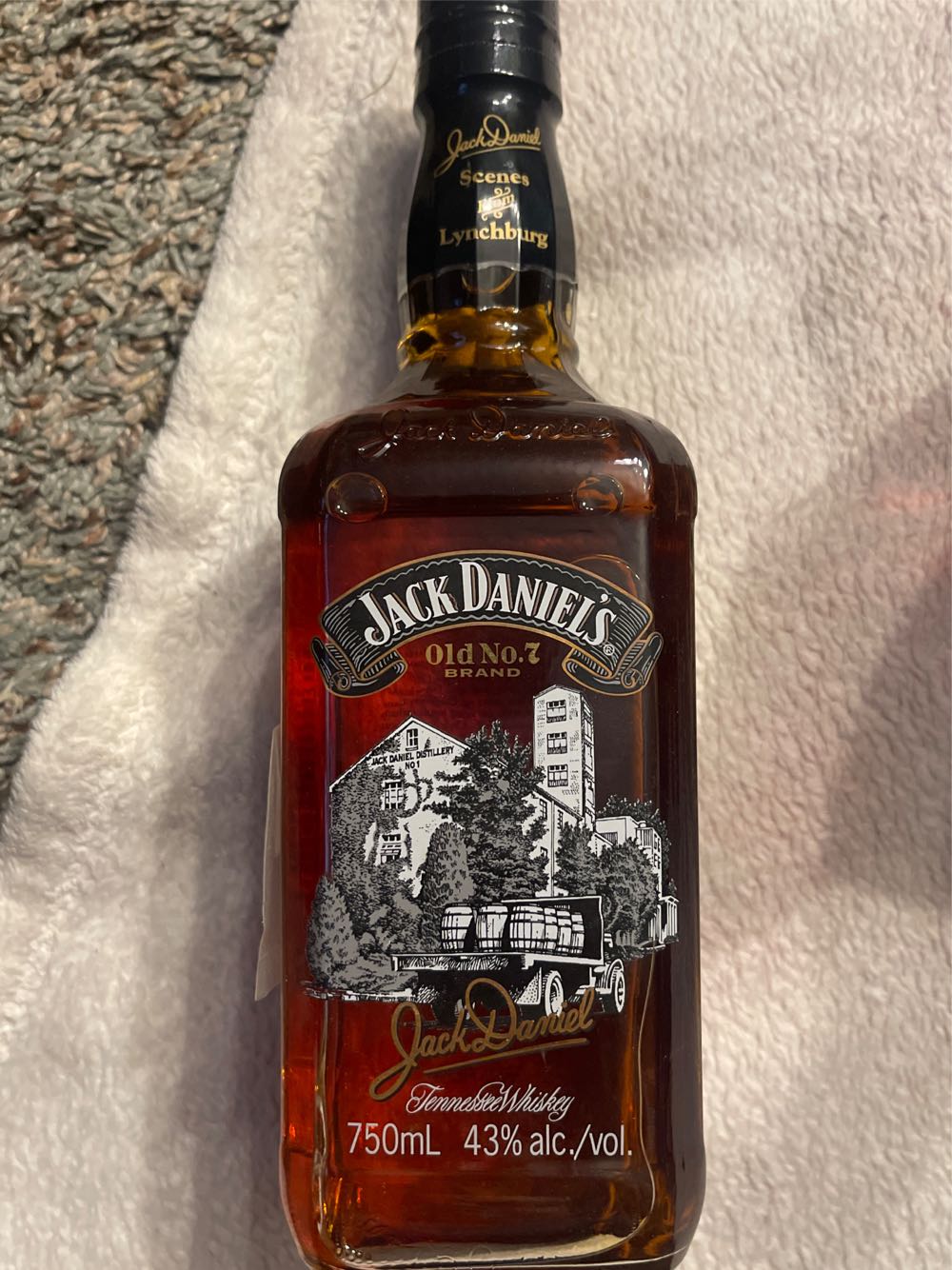 Apple & Schweppes Tonic Flasche