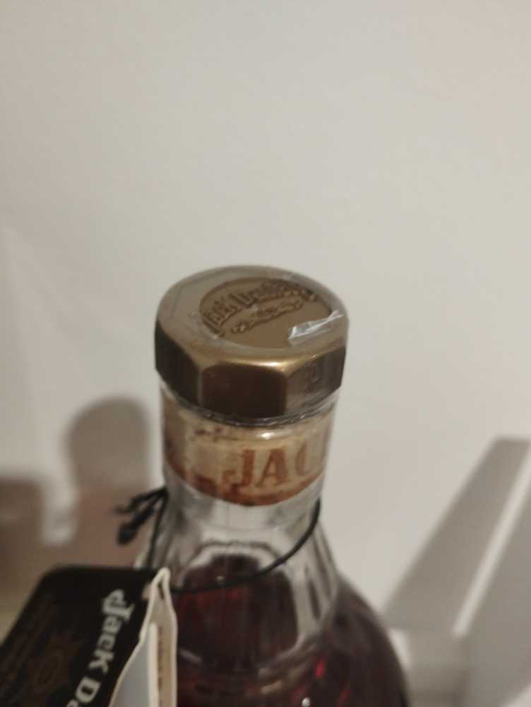 Gold Medal 1954  (1000 mL) alcohol collectible - Main Image 4