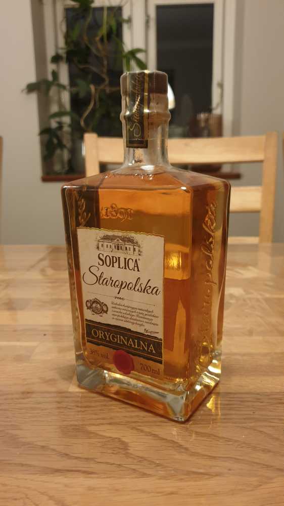 Soplica Staropolska 700ml 38% Poland - Soplica (700 mL) alcohol collectible [Barcode 5900471001764] - Main Image 3